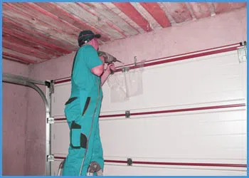 United Garage Door San Antonio, TX 210-245-5752 - door-maintaince-15-05m